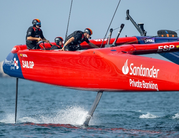 Santander Private Banking es patrocinador principal del Spain Sail GP Team